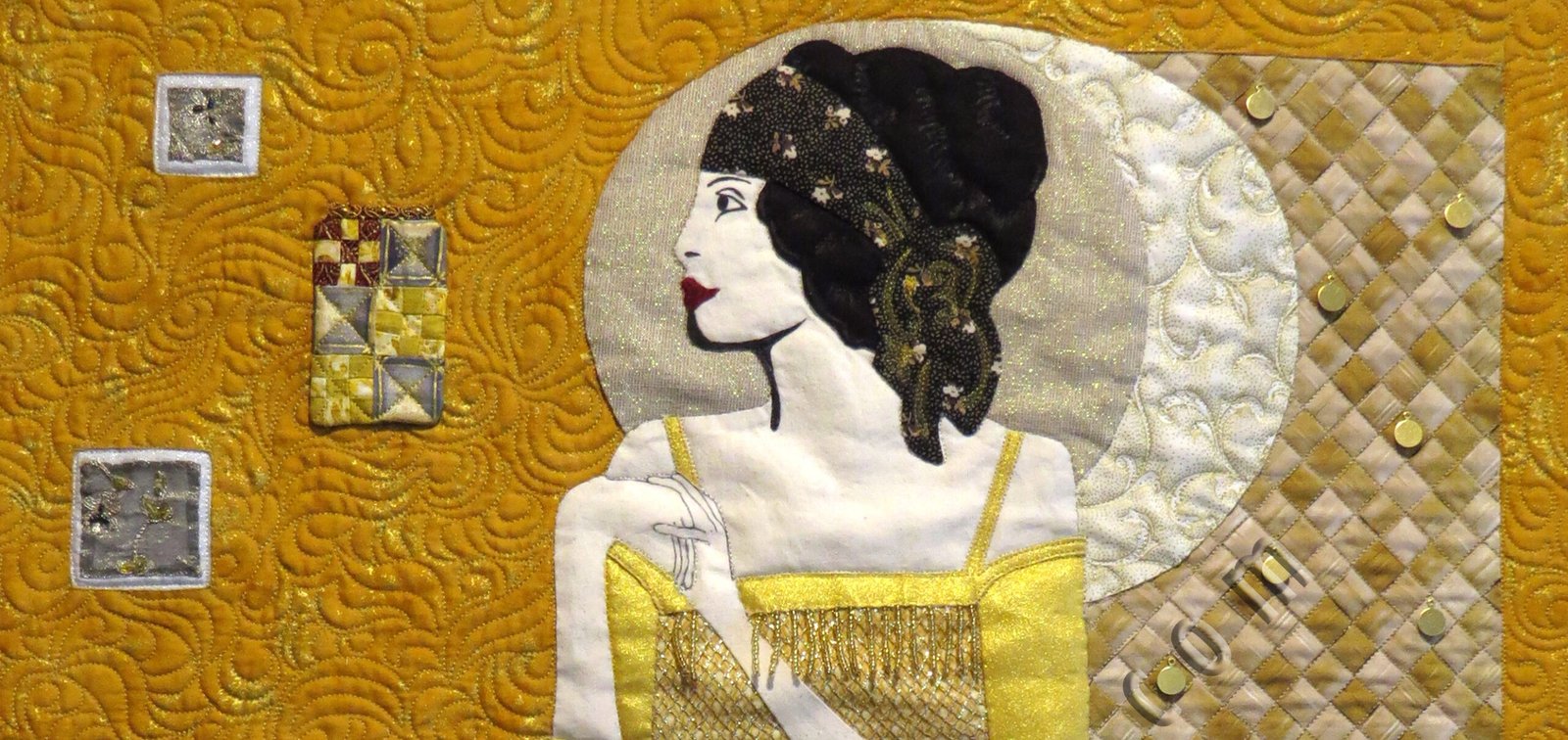 Quilter in Gold